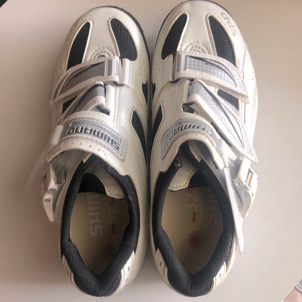 Shimano 37 bike shoes
